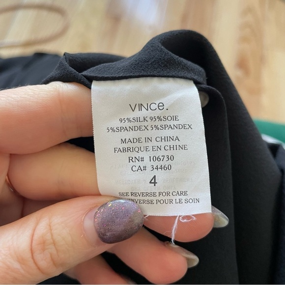 Vince Black Silk Ruffled Crew Neck Sleeveless Blouse V094010267 EUC Size 4 - Picture 6 of 8